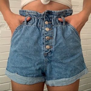 Topshop Shorts (Size 8) fit like a 6/8